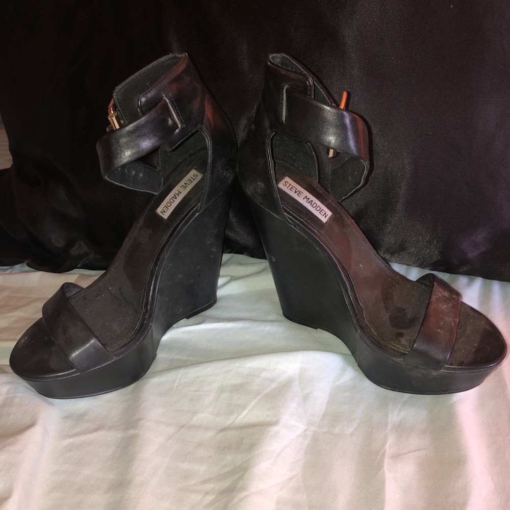 Black Steve Madden Wedges